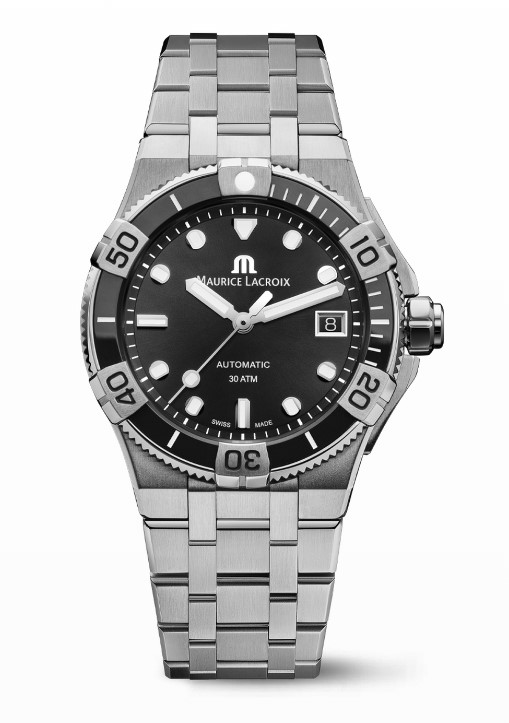 AIKON AUTOMATIC VENTURER 38MM.
Geïnspireerd door de iconische Calypso uit de jaren 90 is de AIKON een icoon op zich geworden. De ontwerptaal omarmt een gedurfde, stedelijke stijl en speelt meesterlijk met contrasten. Zoals al onze horloges verenigt de AIKON Zwitsers vakmanschap en een hoge waargenomen waarde.
Kast diameter 38mm. Stainless Steel. Ontspiegeld Saffierglas. Roterende kastring. Schroefkroon. 30 ATM Waterdicht. Stainless steel band. Automatic Caliber ML115. Gangreserve 38 uur.